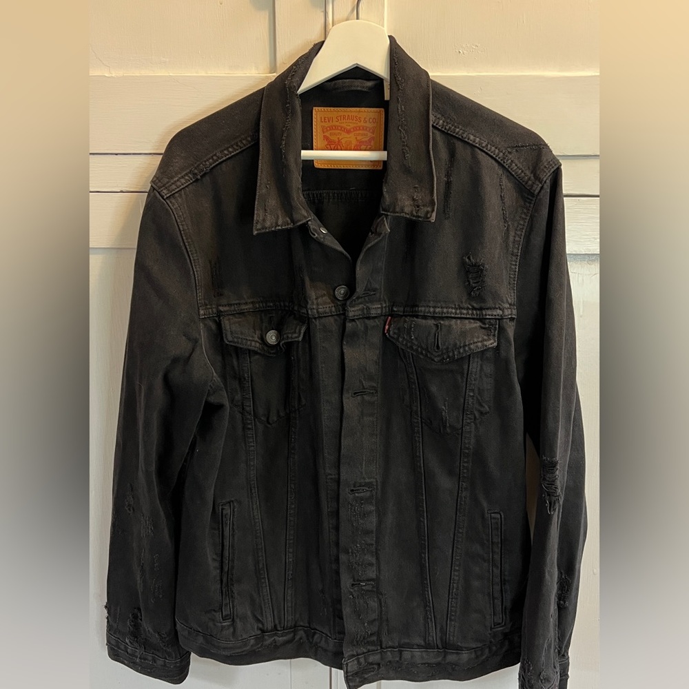 Levi’s denim trucker jacket black distressed